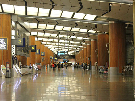 AI驱动的未来机场：新加坡樟宜国际机场的智慧化转型之旅